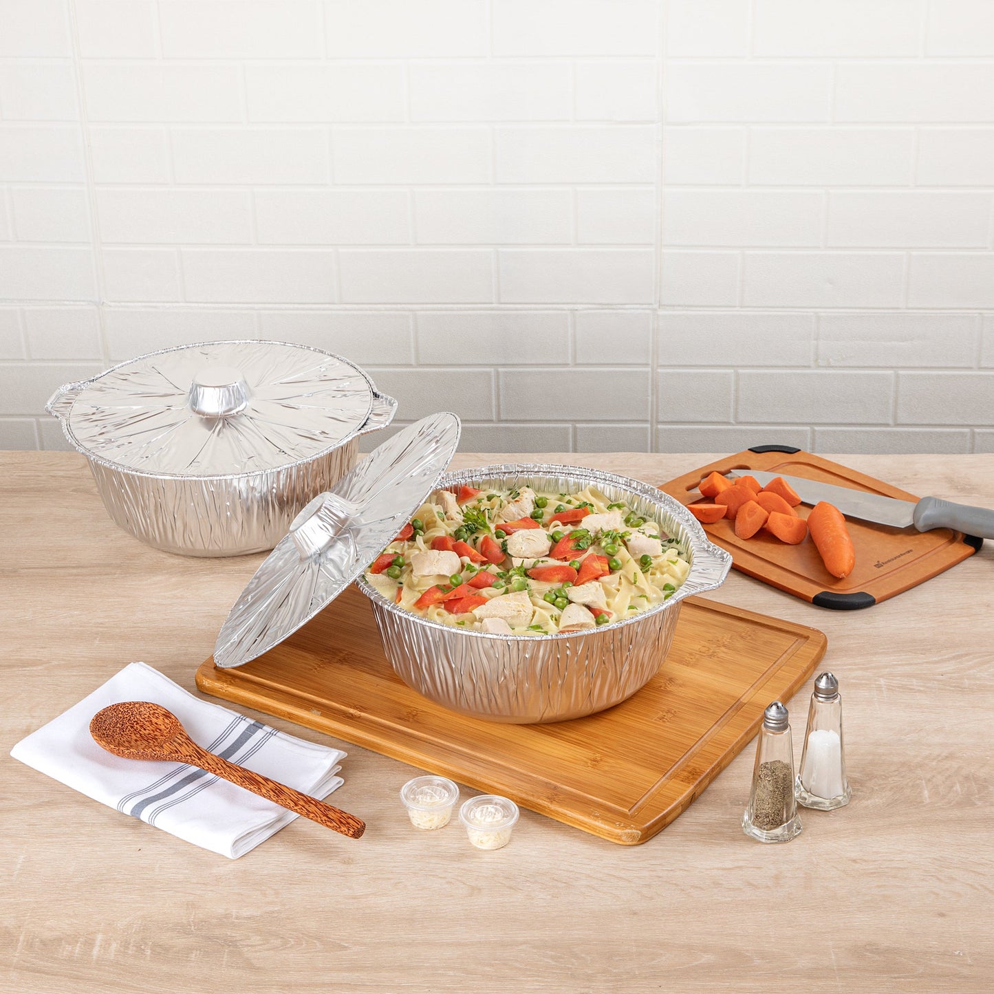 Foil Lux 6 qt Aluminum Foil Pot - with Lid - 13 1/2" x 12" x 4 3/4" - 100 count box