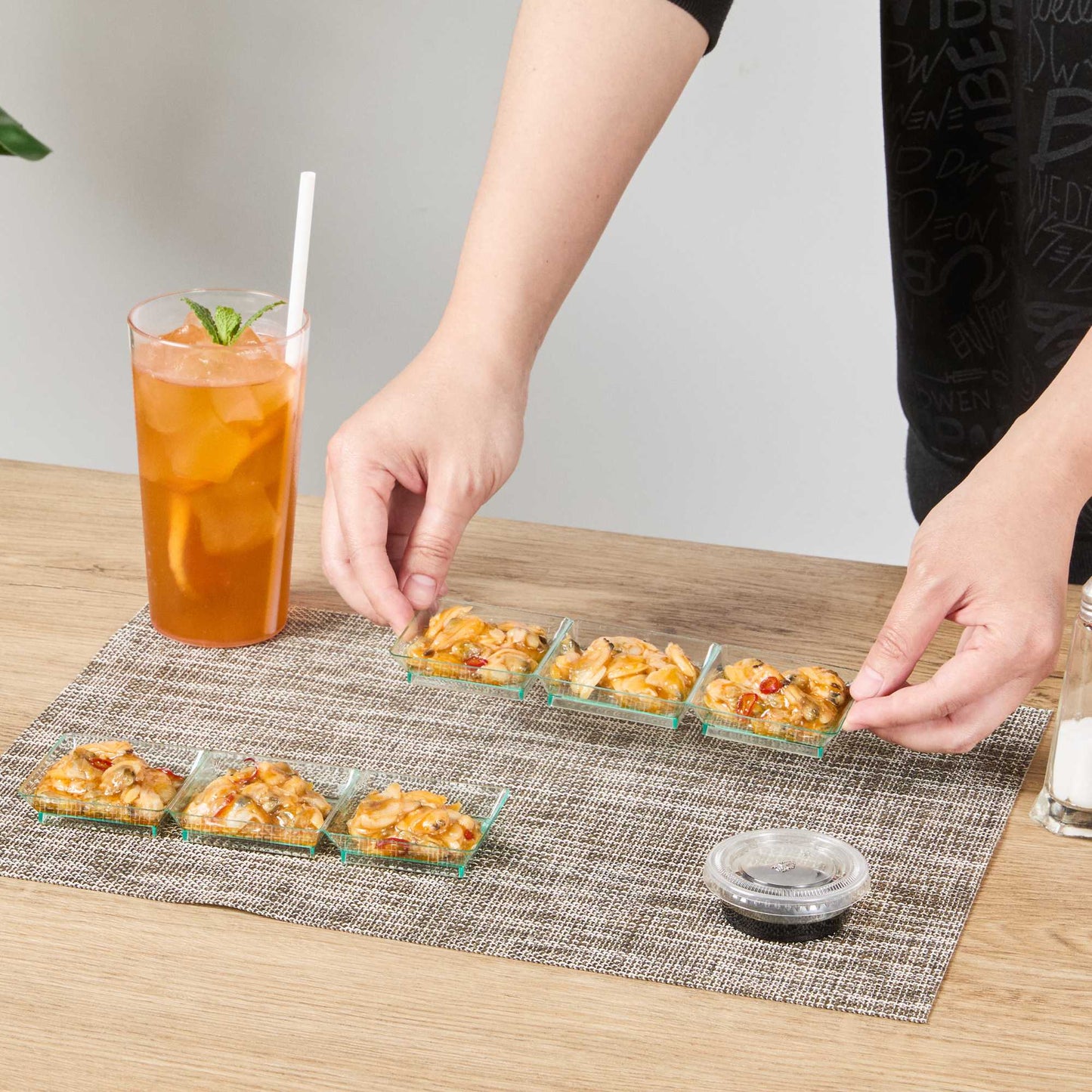 Mini Serve Rectangle Seagreen Plastic Terzetto Mini Plate - 3 Compartments - 7 1/2" x 2 1/2" x 1/2" - 100 count box