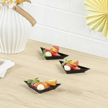 Mini Serve Black Plastic Mini Triangolo Appetizer Plate - 4" x 2" - 100 count box