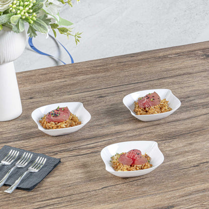 Mini Serve White Plastic Comma Plate - 3 1/2" x 4 1/2" x 1" - 100 count box
