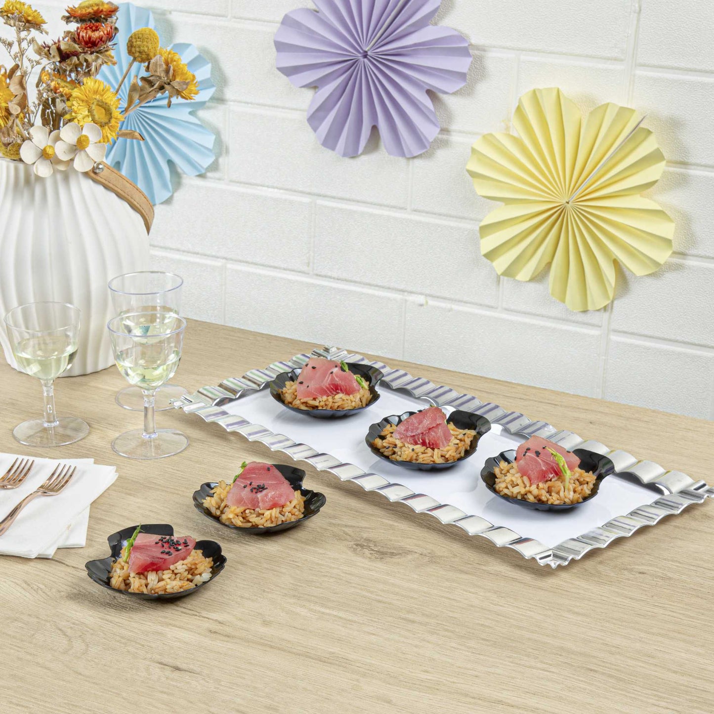 Mini Serve Black Plastic Shell Plate - 3 1/4" x 3 1/4" x 1/2" - 25 count box