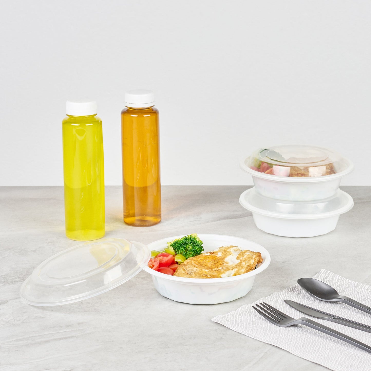 Asporto 16 oz Round White Plastic To Go Box - with Clear Lid, Microwavable - 6 1/4" x 6 1/4" x 1 3/4" - 100 count box