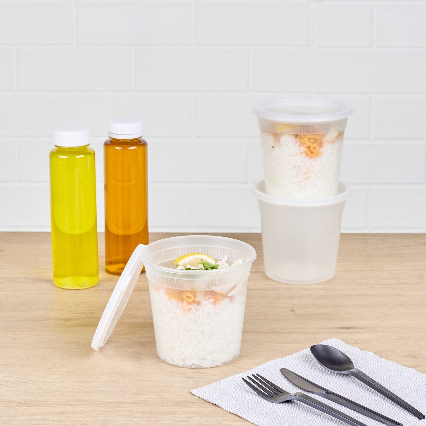 Asporto 24 oz Round Clear Plastic Soup Container - with Lid, Microwavable - 4 1/2" x 4 1/2" x 4 1/4" - 100 count box