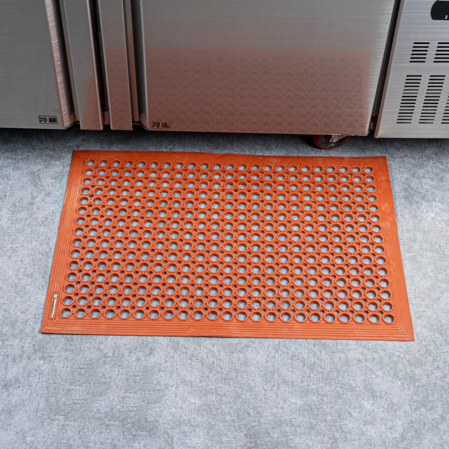 Serve Secure Red Rubber Floor Mat - Anti-Fatigue, Grease-Resistant - 36" x 24" x 1/2" - 1 count box