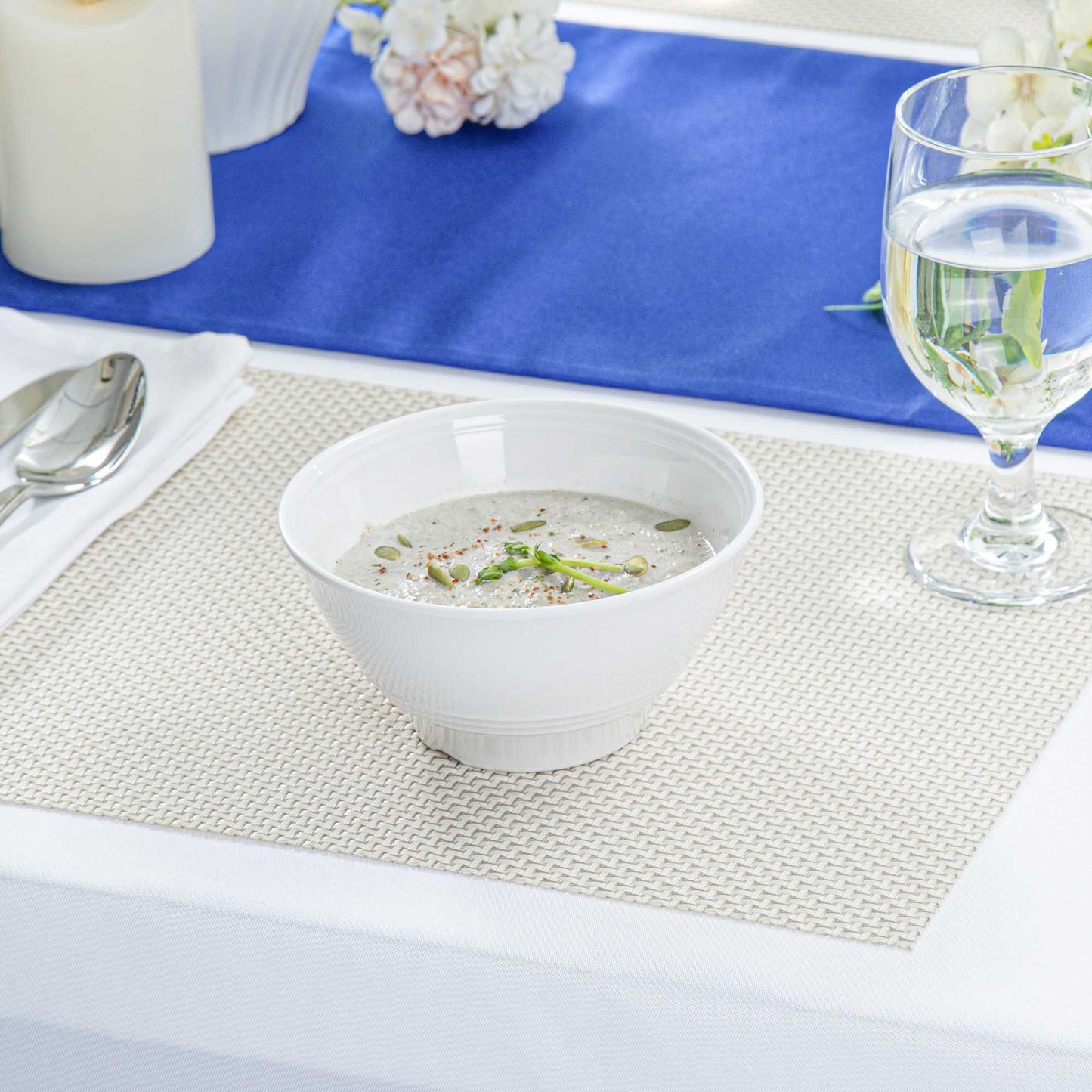 Voga 16 oz Round White Melamine Small Bowl - Incline - 6" x 6" x 3" - 10 count box