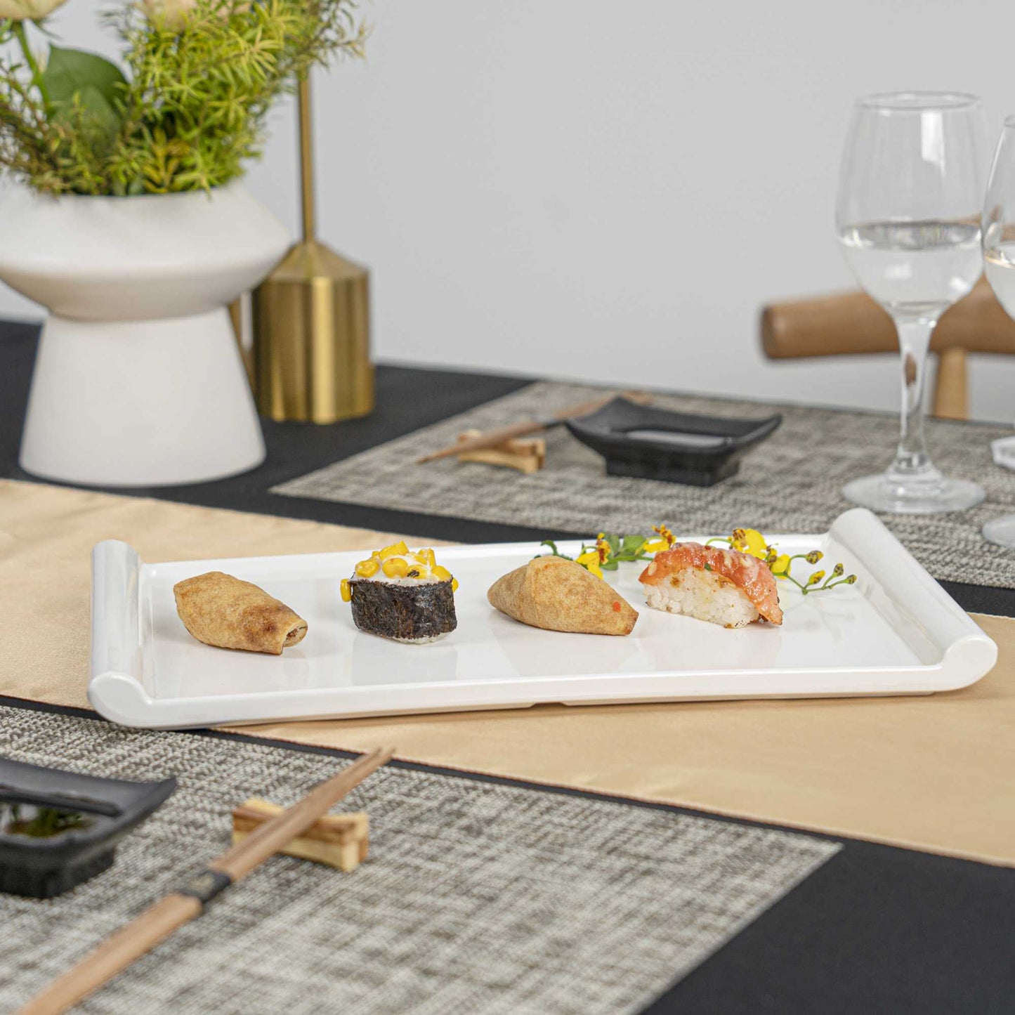 Voga Rectangle White Melamine Large Plate - Japonais - 14" x 8 1/4" x 1" - 10 count box