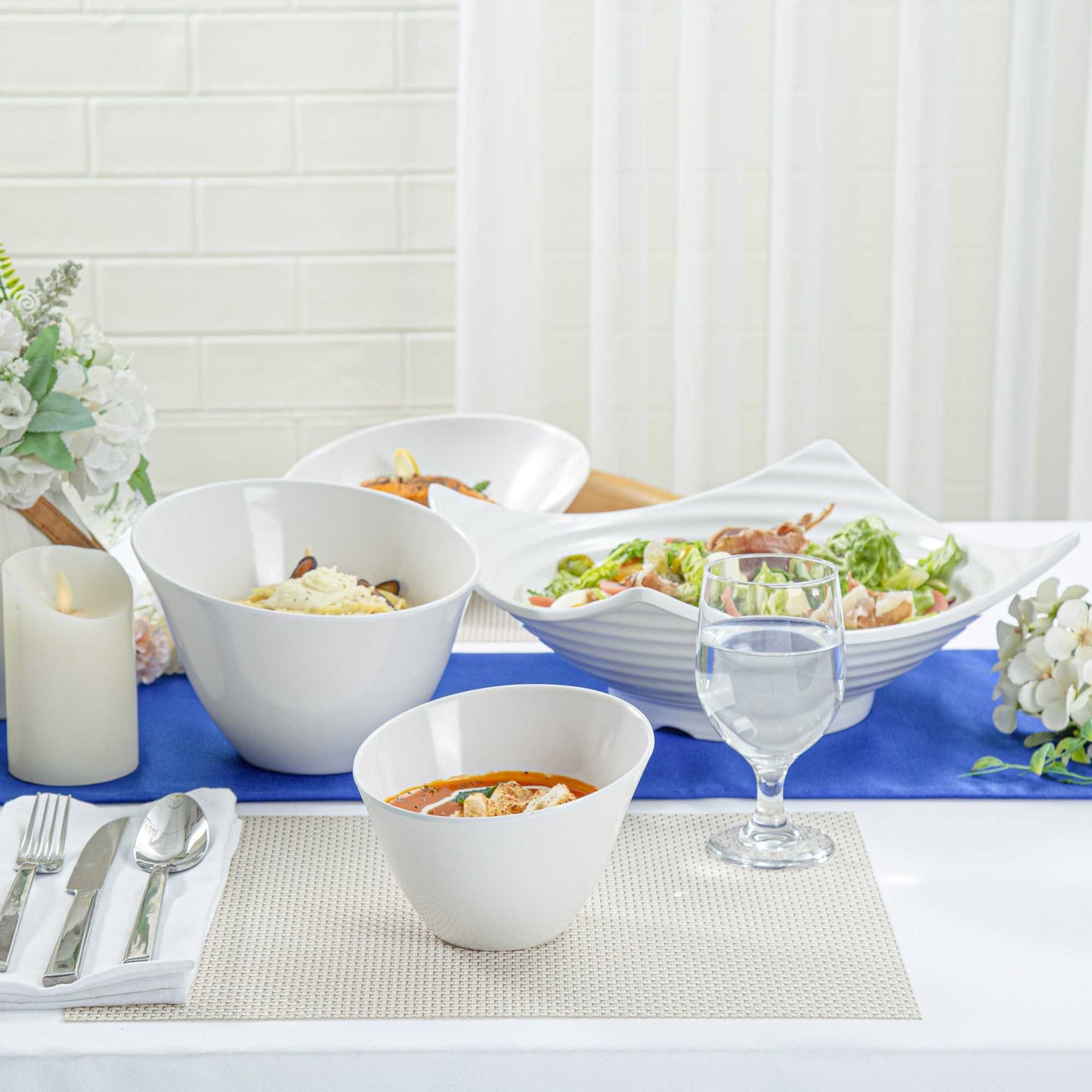 Voga 24 oz Round White Melamine Small Bowl - Incline Face - 6" x 6" x 3" - 2 count box