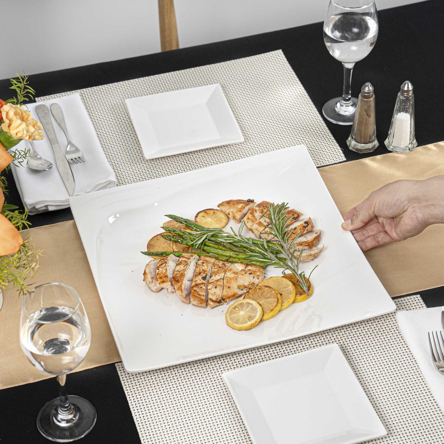 Voga Square White Melamine Extra Large Plate - Flare - 14" x 14" x 1 1/4" - 10 count box