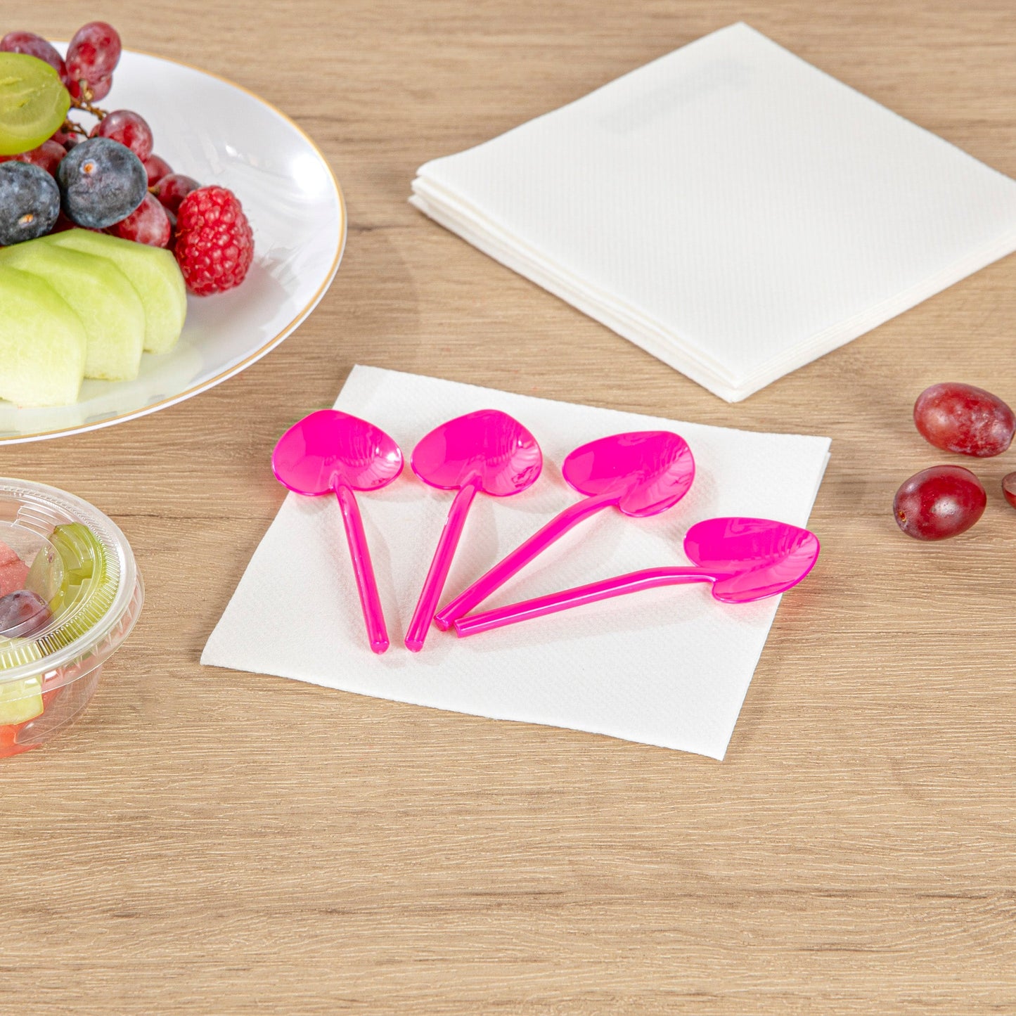 Coppetta Magenta Plastic Love Shovel Spoon - 3 1/2" x 1 1/4" - 500 count box