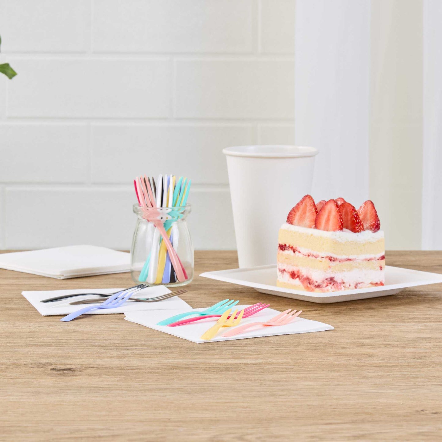 Coppetta Coral Plastic Cake Fork with Knife Edge - 4" x 3/4" - 100 count box
