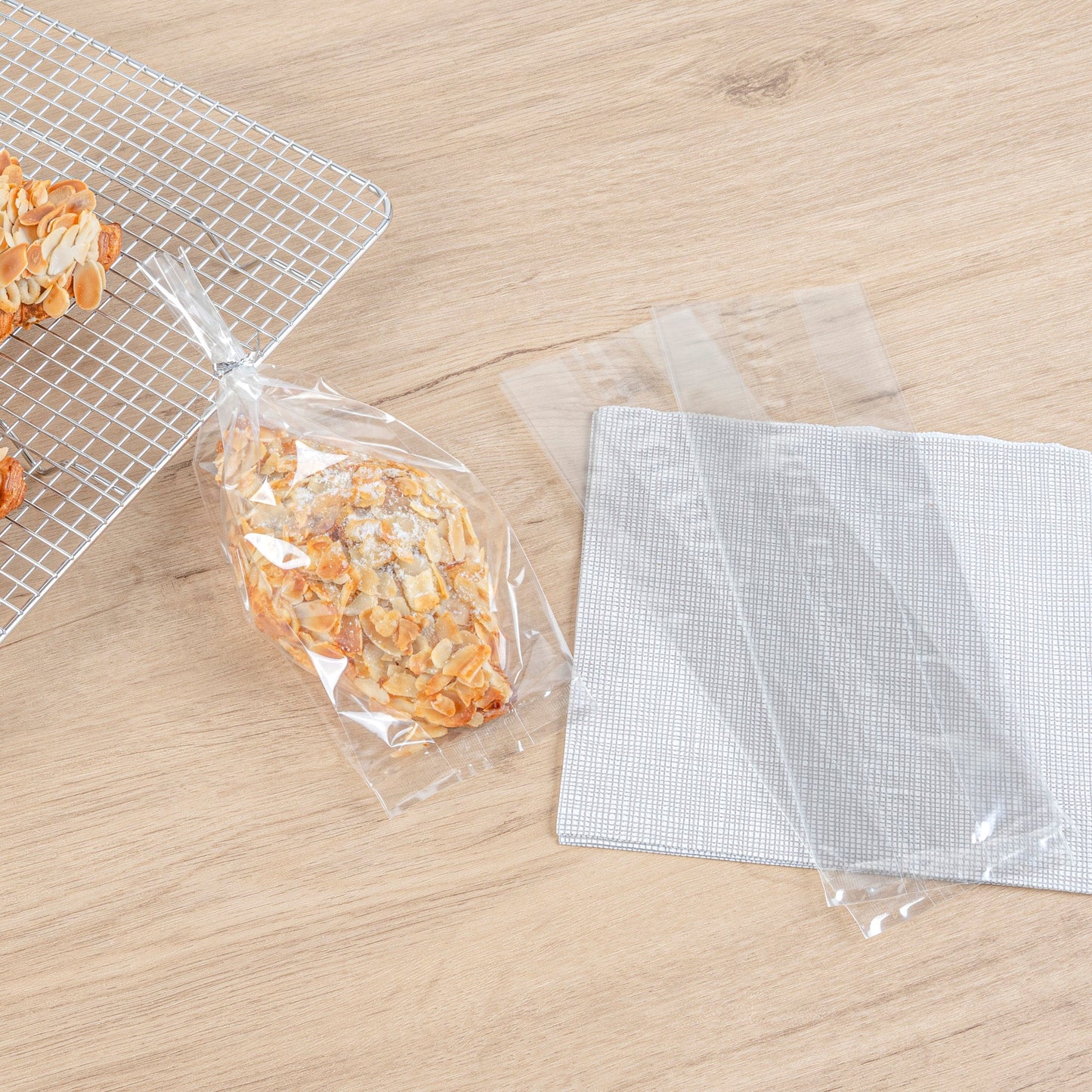 Bag Tek Clear Plastic Gusset Bag - High Clarity, Heat Sealable - 3 1/2" x 2 1/4" x 9 3/4" - 100 count box
