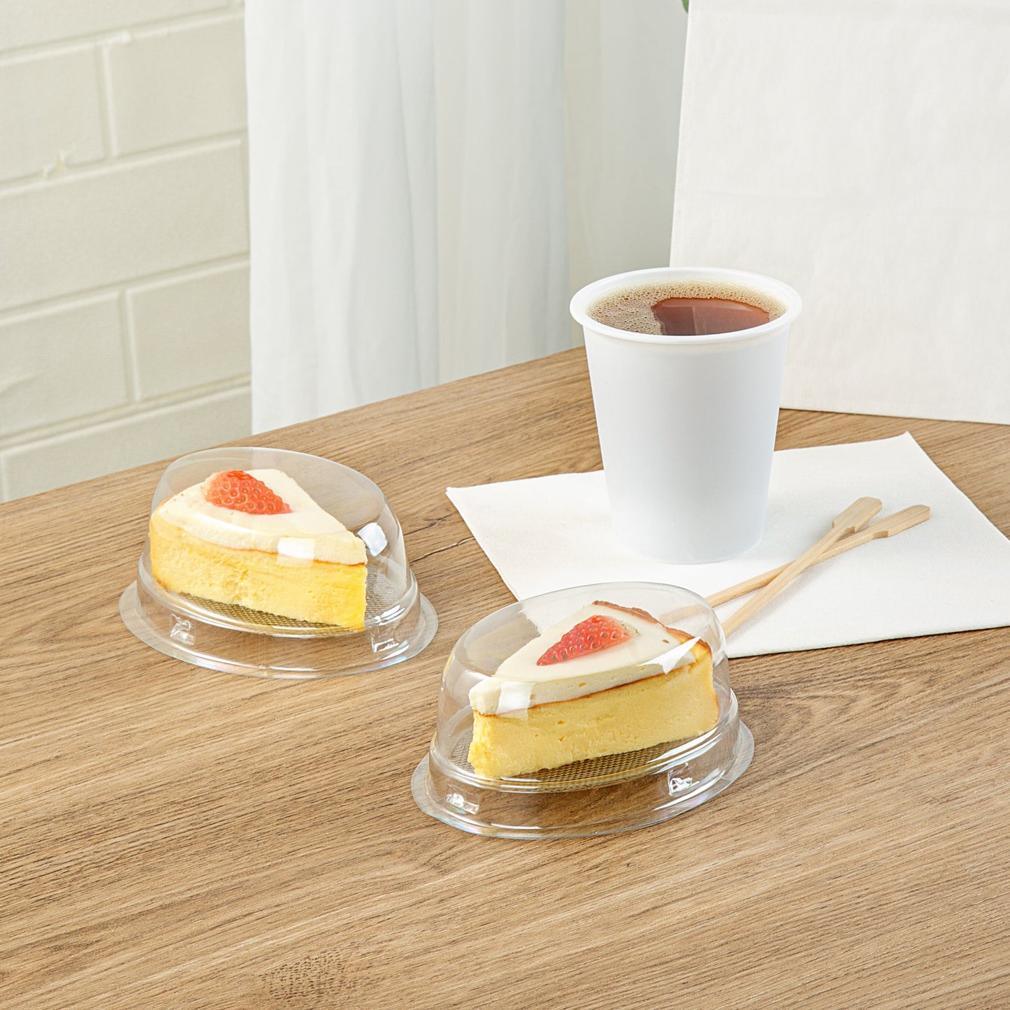 Thermo Tek 9 oz Oval Clear Plastic Cake Box - with Lid - 5 1/4" x 4 1/4" x 2" - 100 count box