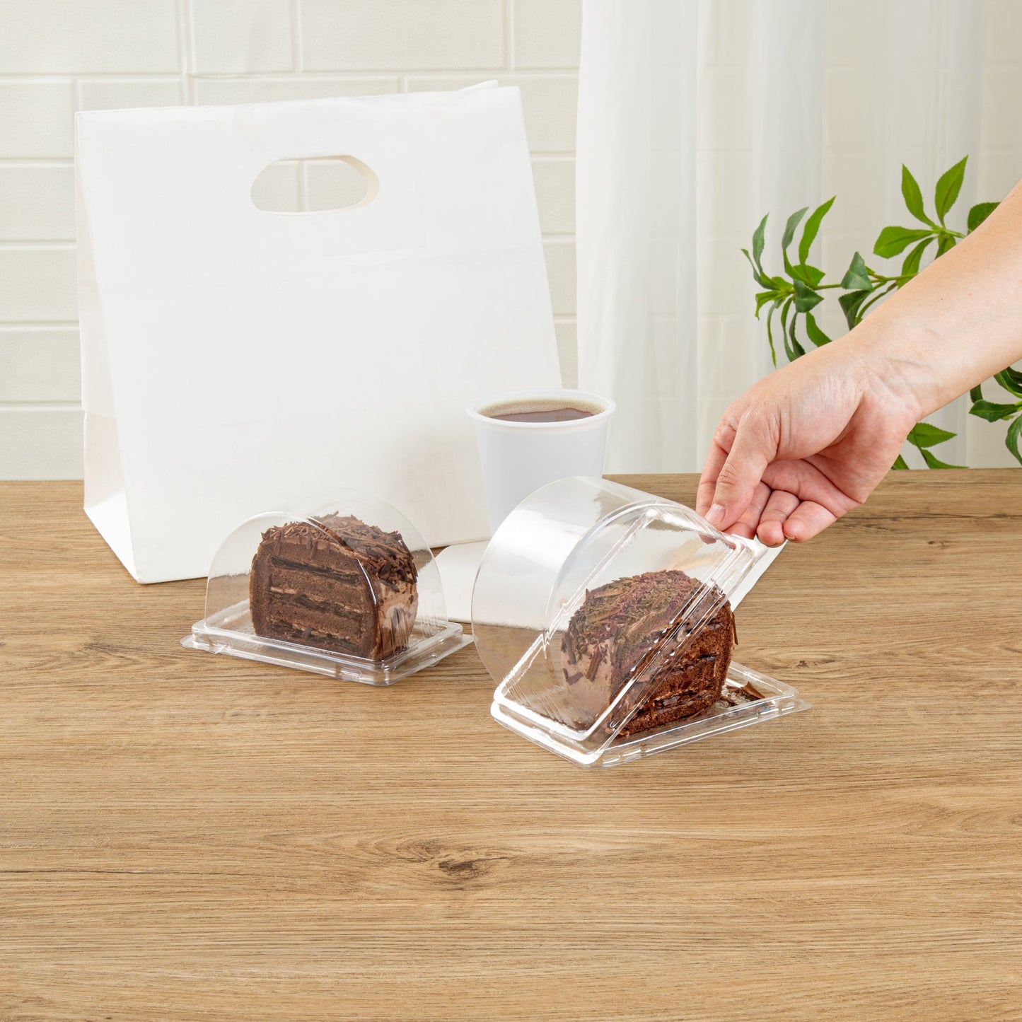 Thermo Tek 13 oz Semicircle Clear Plastic Swiss Roll Cake Box - with Lid - 5 1/2" x 3 1/2" x 3 1/4" - 100 count box