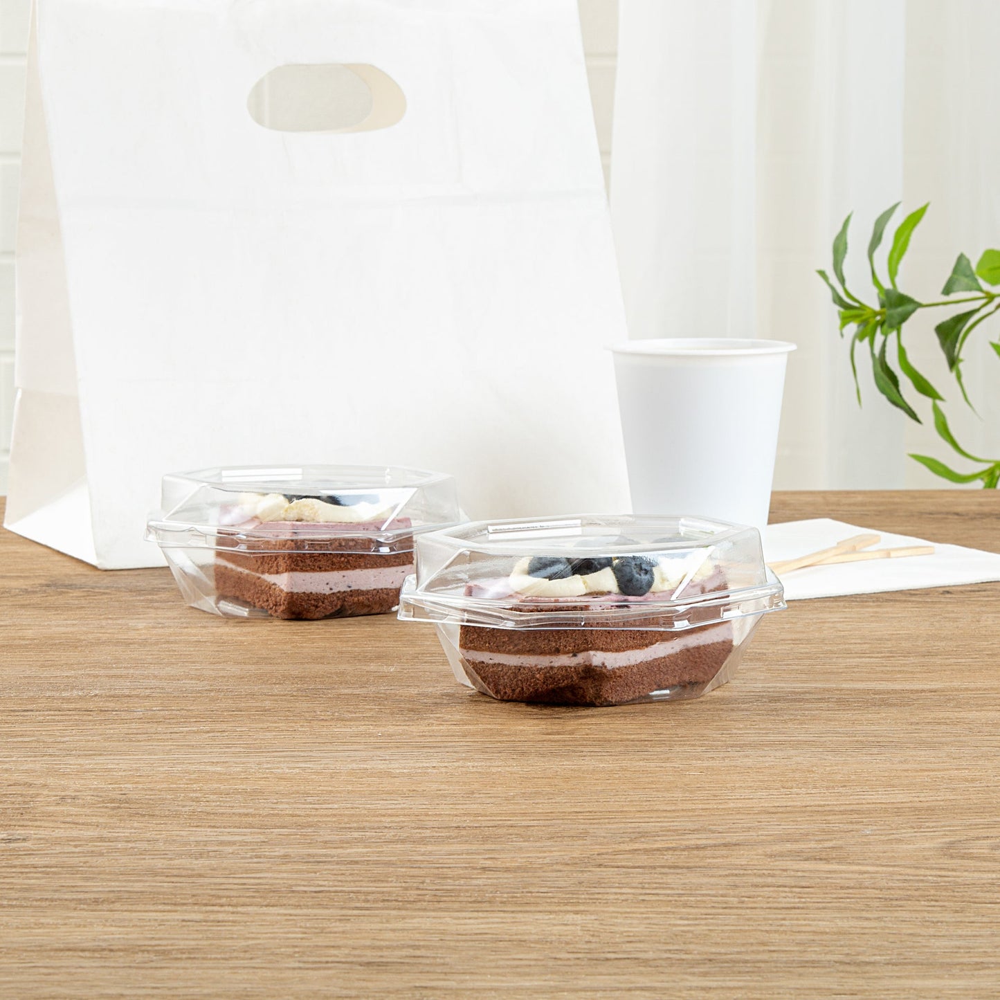 Thermo Tek Octagon Clear Plastic Cake Box - with Lid - 5 1/4" x 5 1/4" x 2" - 100 count box