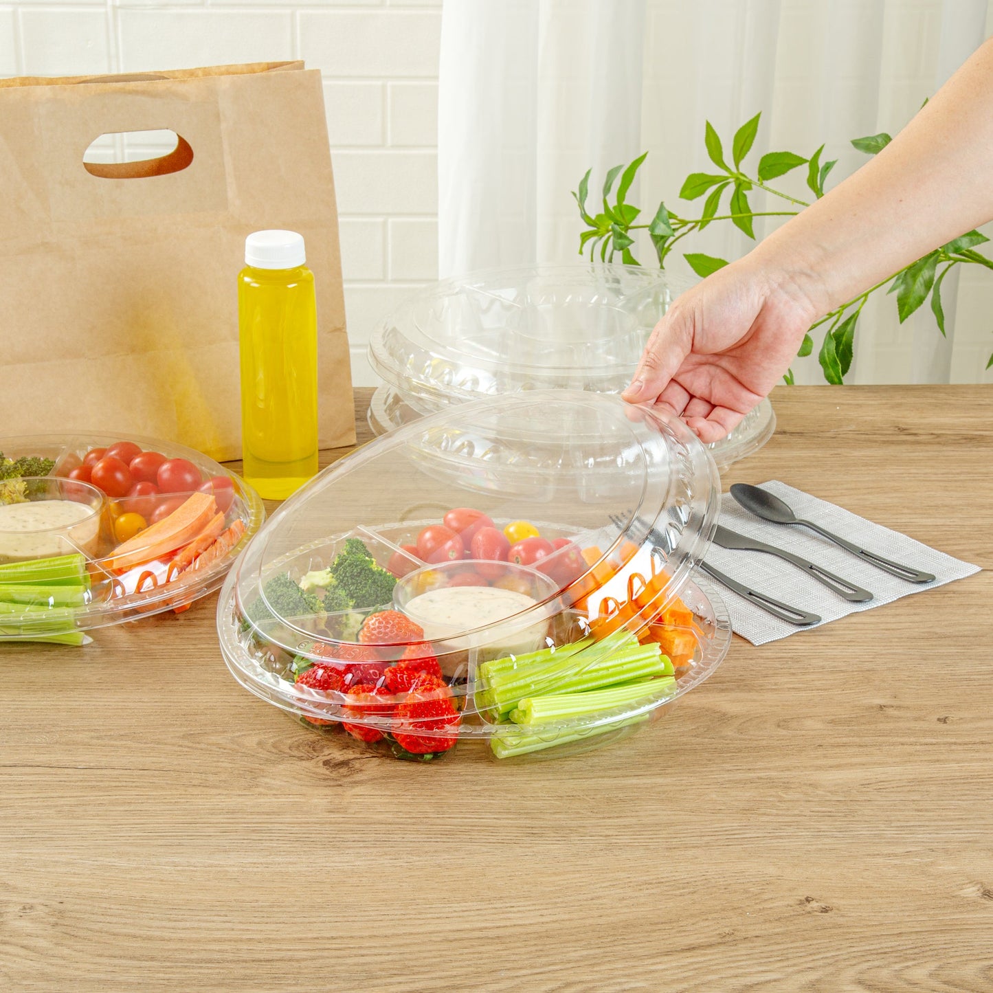 Thermo Tek Round Clear Plastic Serving Platter - with Lid, 6 Compartments - 11 3/4" x 11 3/4" x 2" - 100 count box