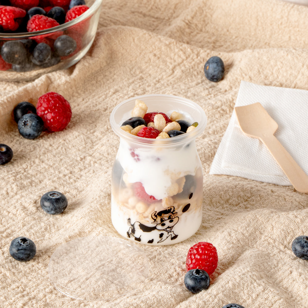 Mini Serve 4 oz Clear Plastic Happy Cow Yogurt Cup - with Lid - 2 1/4" x 2 1/4" x 2 3/4" - 100 count box