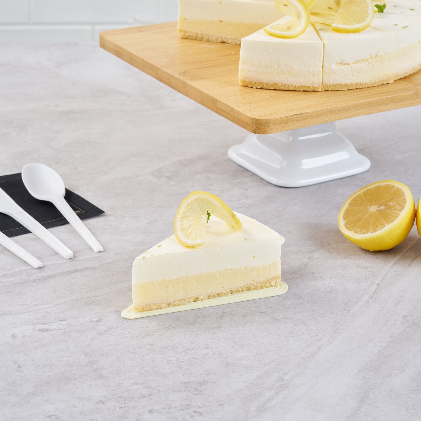 Pastry Tek Triangle Lemon Chiffon Plastic Cake Server - 4 1/2" x 3" - 100 count box