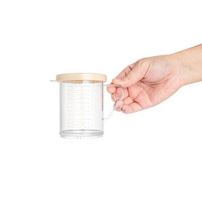 Chef 101 10 oz Clear Polycarbonate Dredge Spice Shaker - with Beige Fine Lid - 4 3/4" x 3 1/4" x 4" - 1 count box