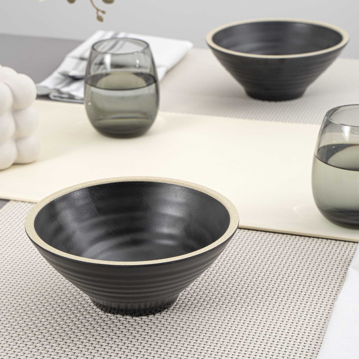 Voga 53 oz Black Melamine Rippled Bowl - Japonais, Faux Granite Rim - 7 1/4" x 7 1/4" x 3" - 2 count box