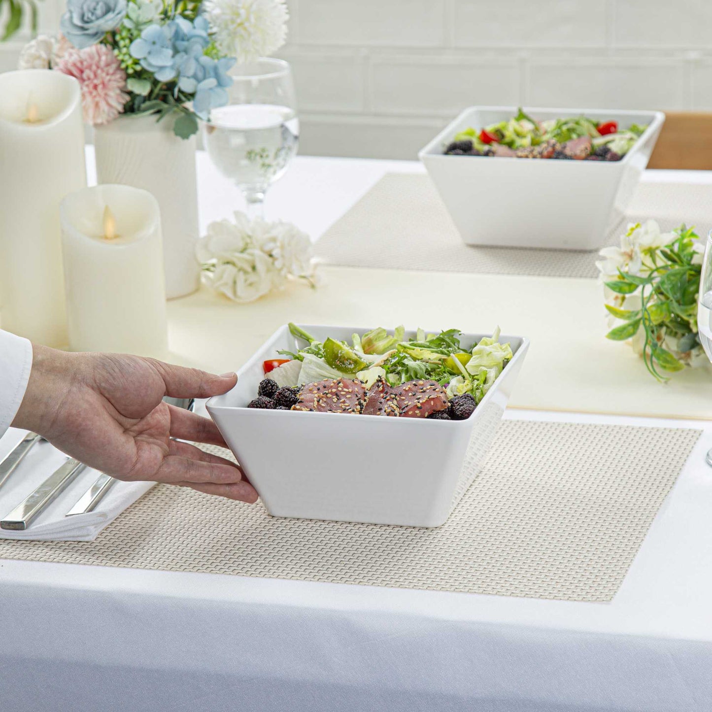 Voga 45 oz Square White Melamine Serving Bowl - Classic - 7" x 7" x 3 1/4" - 10 count box