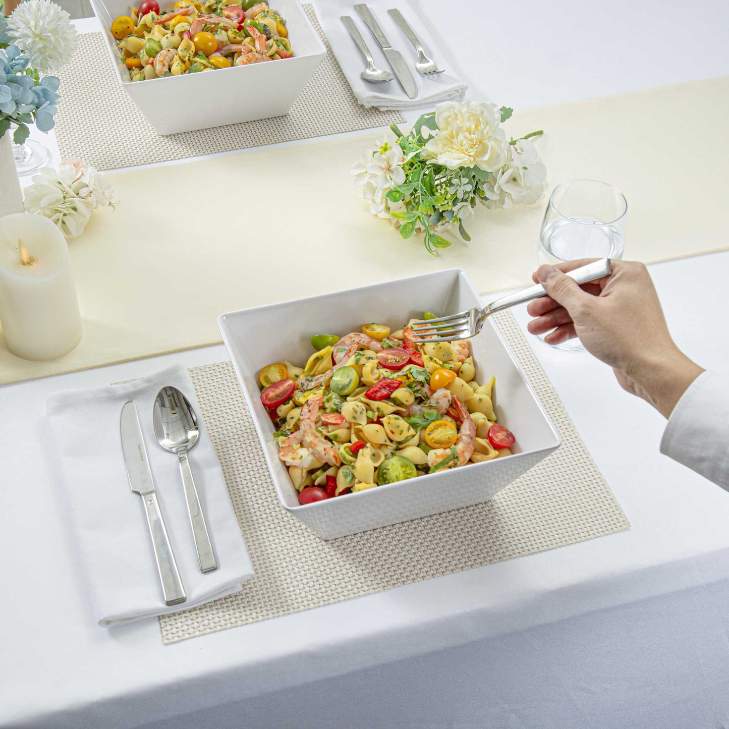 Voga 96 oz Square White Melamine Serving Bowl - Classic - 9 1/2" x 9 1/2" x 4" - 6 count box
