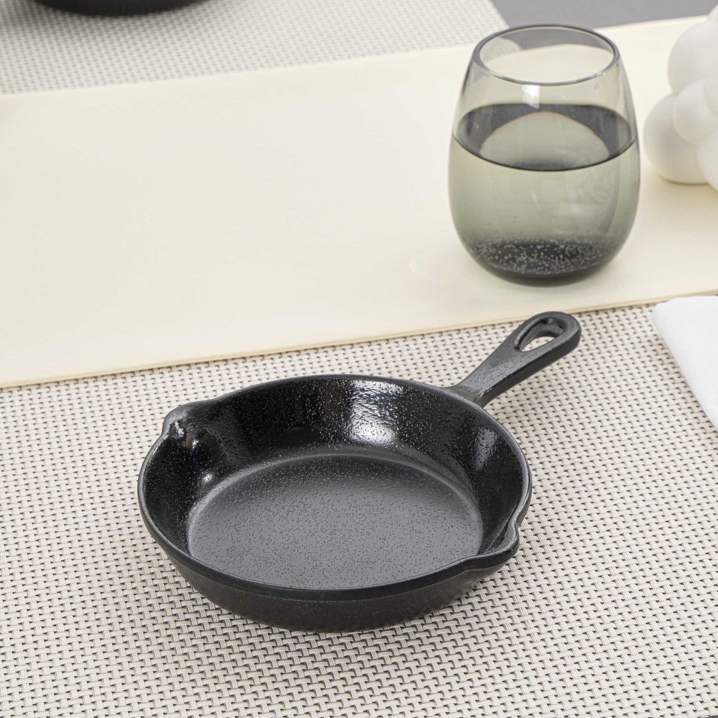 Voga 12 oz Black Melamine Serving Dish with Handle - Faux Cast Iron - 10" x 6 3/4" x 1 1/4" - 6 count box