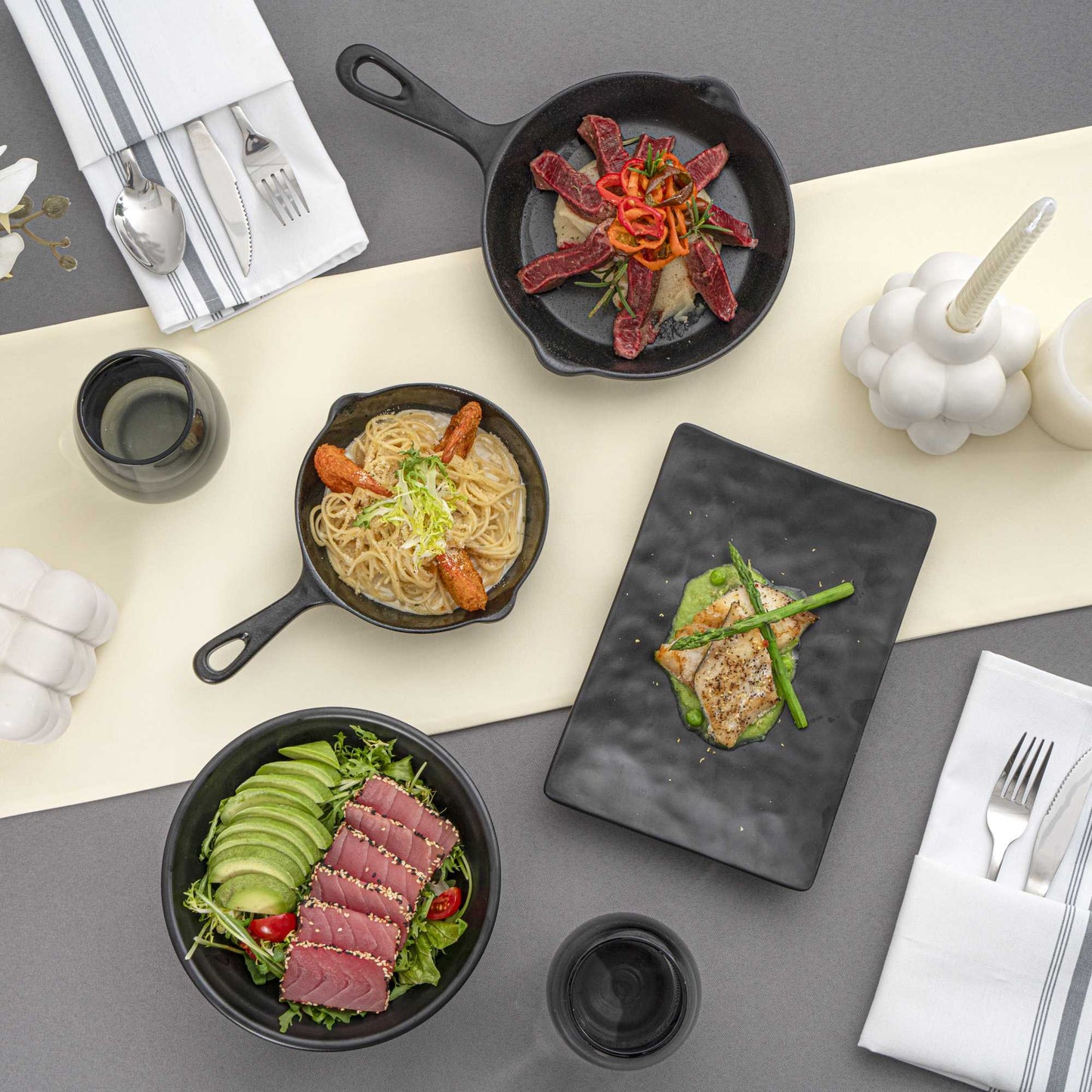 Voga 12 oz Black Melamine Serving Dish with Handle - Faux Cast Iron - 10" x 6 3/4" x 1 1/4" - 6 count box