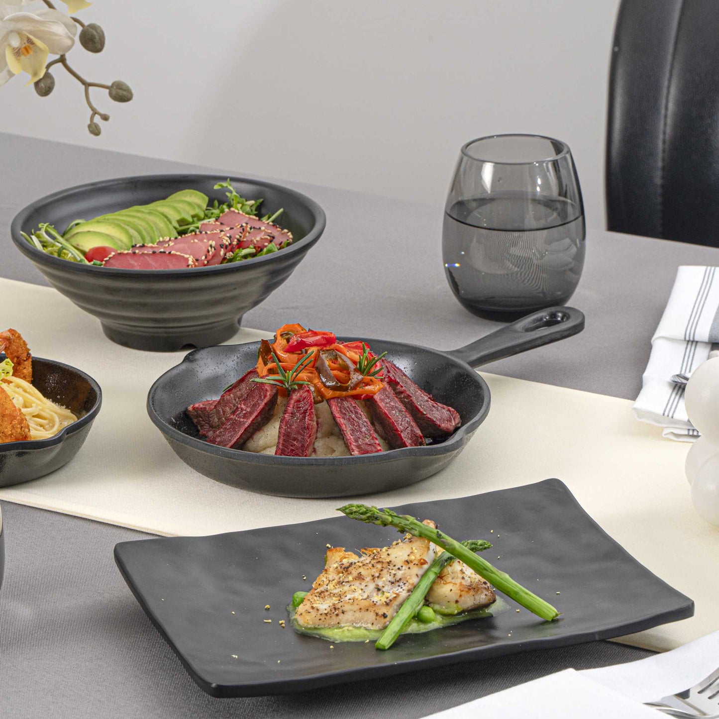 Voga 16 oz Black Melamine Serving Dish with Handle - Faux Cast Iron - 13" x 8 3/4" x 1 1/2" - 6 count box