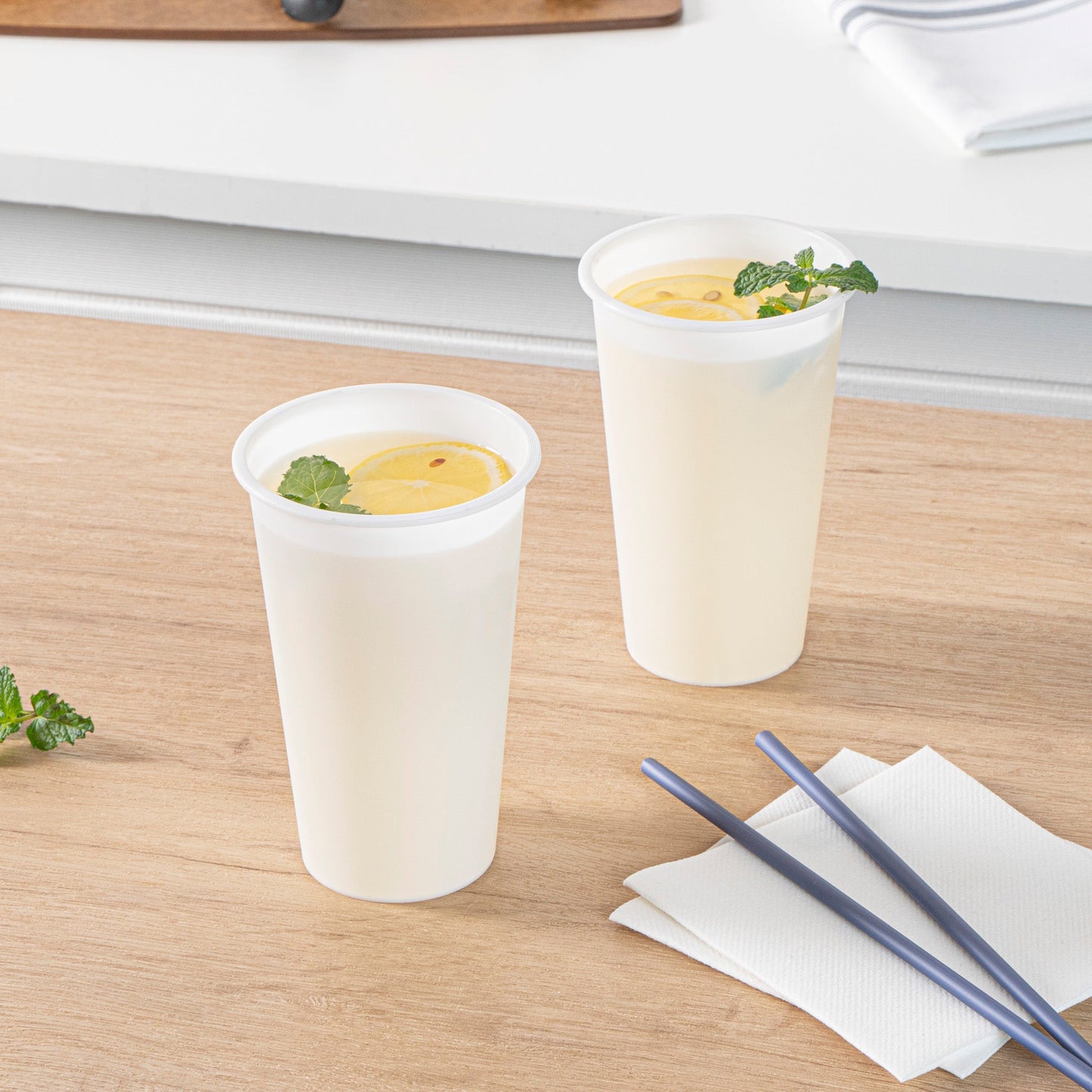 Bev Tek 16 oz Round Matte White Plastic Hot / Cold Drinking Cup - 3 1/2" x 3 1/2" x 5 1/4" - 100 count box
