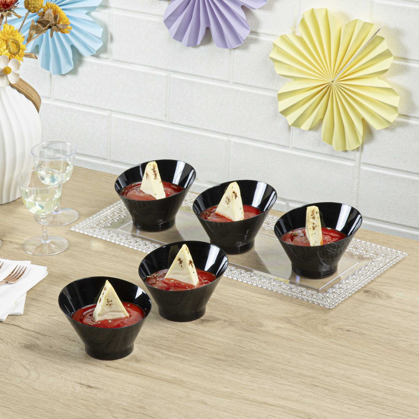 Mini Serve 5 oz Round Black Plastic Small Incline Bowl - 3 3/4" x 3 3/4" x 2 1/2" - 20 count box