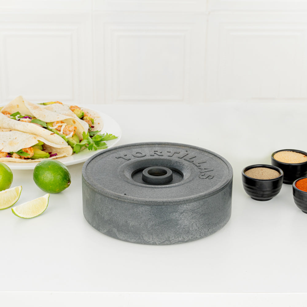 Chef 101 Round Gray Plastic Tortilla Warmer / Server - 8 1/2" x 8 1/2" x 2 1/4" - 10 count box