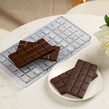 Pastry Tek Rectangle Clear Plastic Break-Apart Chocolate Bar Mold - 4-Compartment - 1 count box