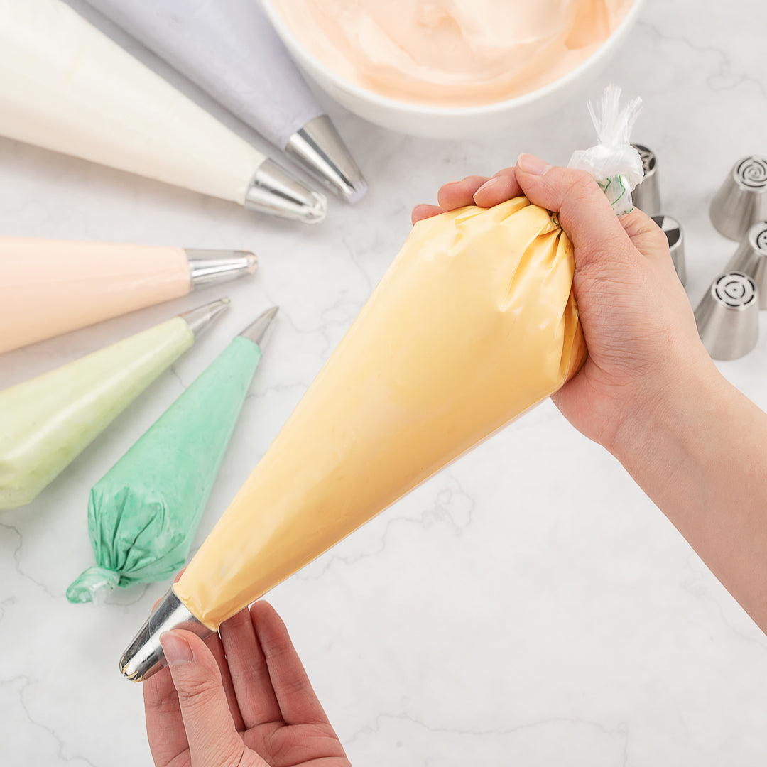 Pastry Tek Clear Plastic Easy Grip Pastry Piping Bag - Recyclable - 18" x 9 1/2" - 100 count box