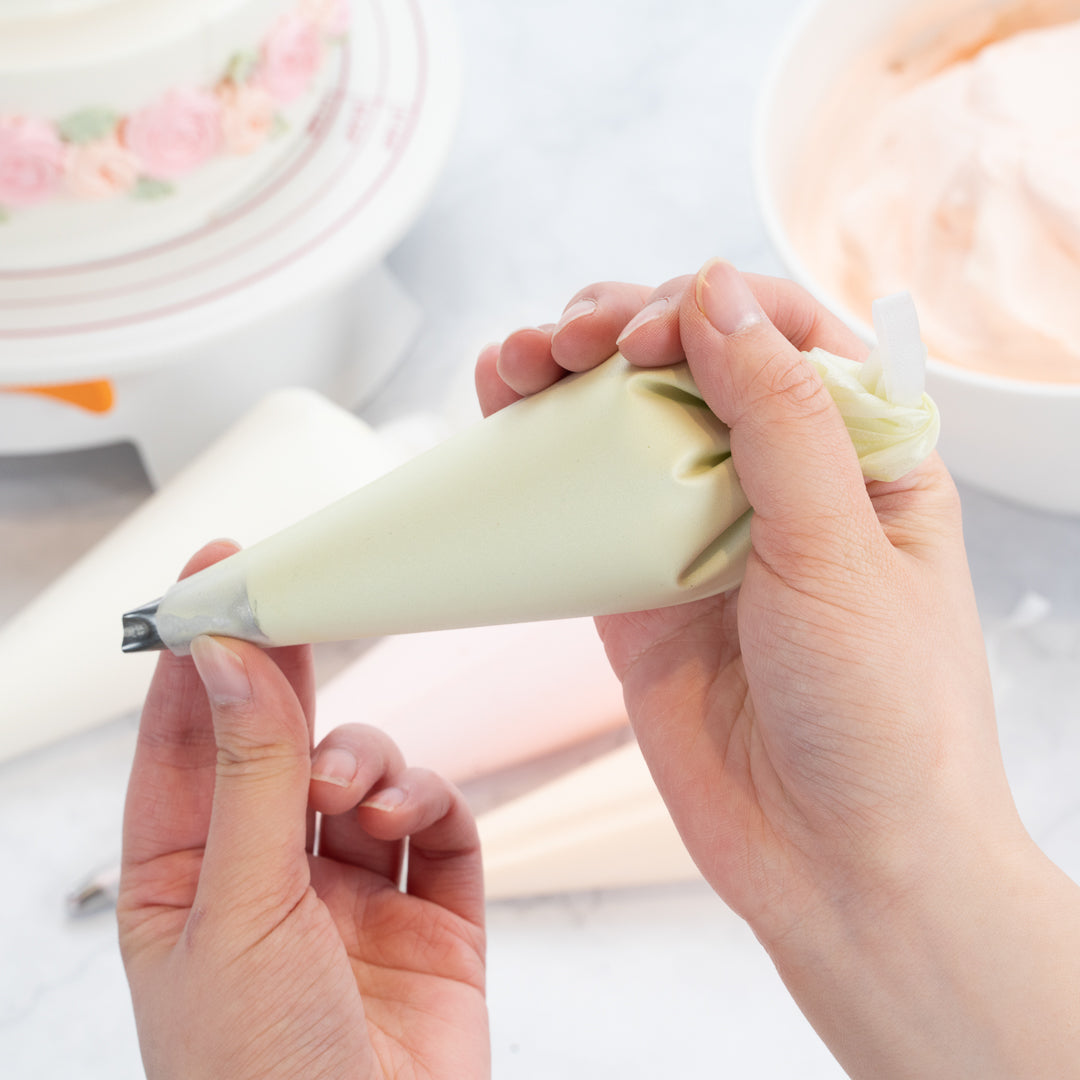 Pastry Tek White Silicone Pastry Piping Bag - 10 1/4" x 6 1/4" - 2 count box