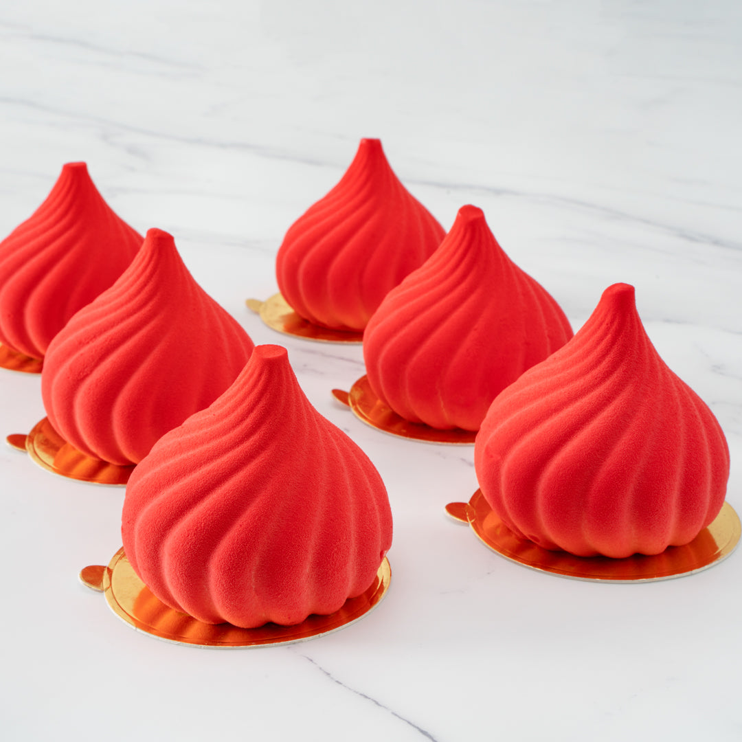 Pastry Tek Silicone Spiral Baking Mold - 6-Compartment - 10 count box
