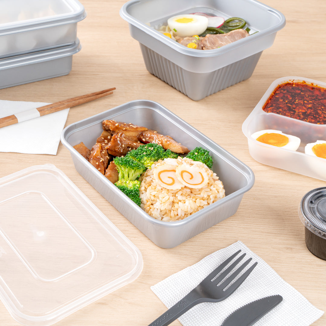 Futura 17 oz Silver Plastic Take Out Container - with Clear Lid, Microwavable - 6 3/4" x 4 1/2" x 2" - 100 count box