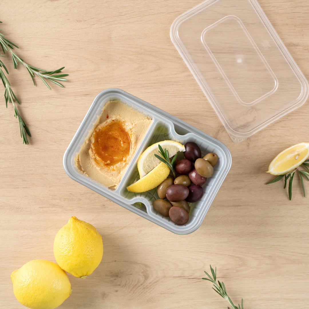 Futura 10 oz White Plastic Wide 2-Compartment Insert Tray - Fits 32 and 37 oz Containers, Microwavable - 100 count box