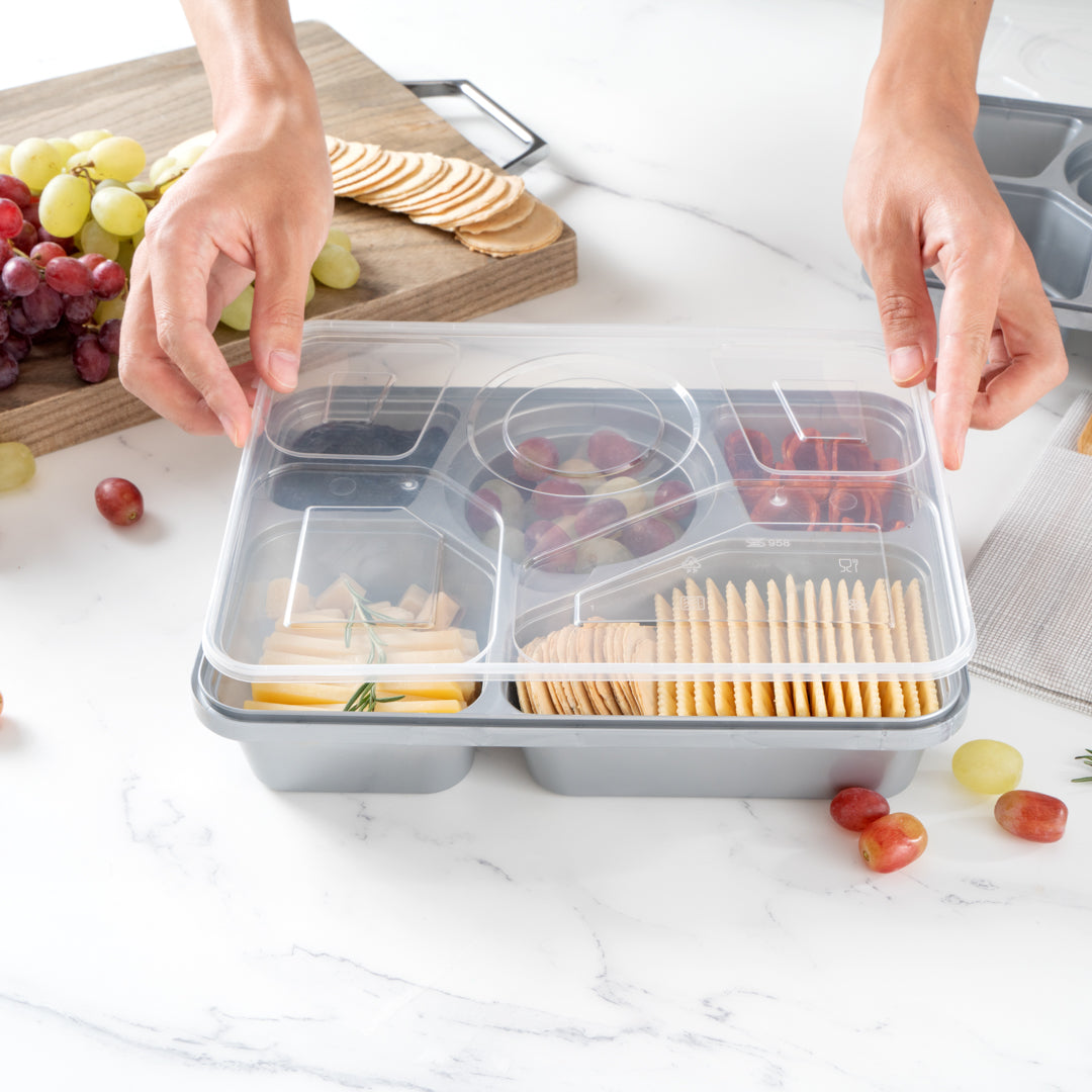 Futura 63 oz Silver Plastic Tamper-Evident 5-Compartment Container - with Clear Lid, Microwavable - 10 1/2" x 7 3/4" x 2" - 100 count box