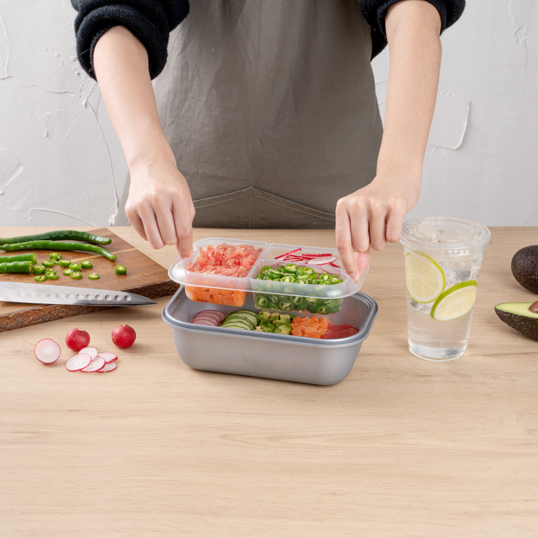 Futura 17 oz Clear Plastic 3-Compartment Insert Tray - Fits 46 oz Container, Microwavable - 100 count box