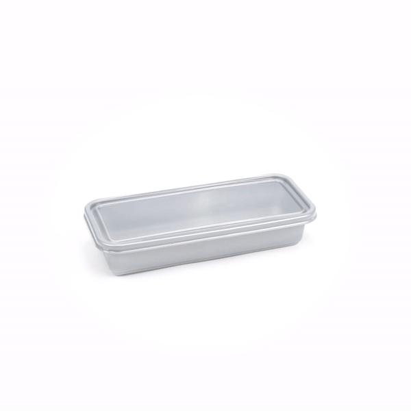 Futura 20 oz Silver Plastic Catering Container - with Clear Lid, Microwavable - 8 3/4" x 3 3/4" x 1 3/4" - 100 count box
