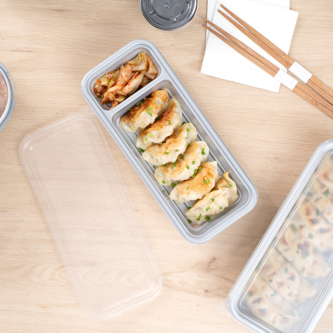 Futura 20 oz Silver Plastic 2-Compartment Catering Container - with Clear Lid, Microwavable - 8 3/4" x 3 3/4" x 1 3/4" - 100 count box