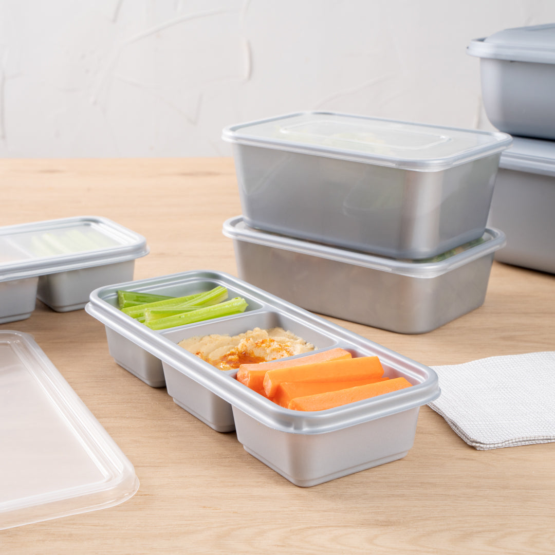 Futura 20 oz Silver Plastic 3-Compartment Catering Container - with Clear Lid, Microwavable - 8 3/4" x 3 3/4" x 1 3/4" - 100 count box