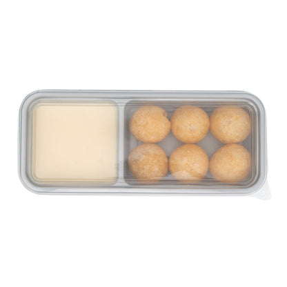 Futura 20 oz Silver Plastic Wide 2-Compartment Catering Container - with Clear Lid, Microwavable - 8 3/4" x 3 3/4" x 1 3/4" - 100 count box