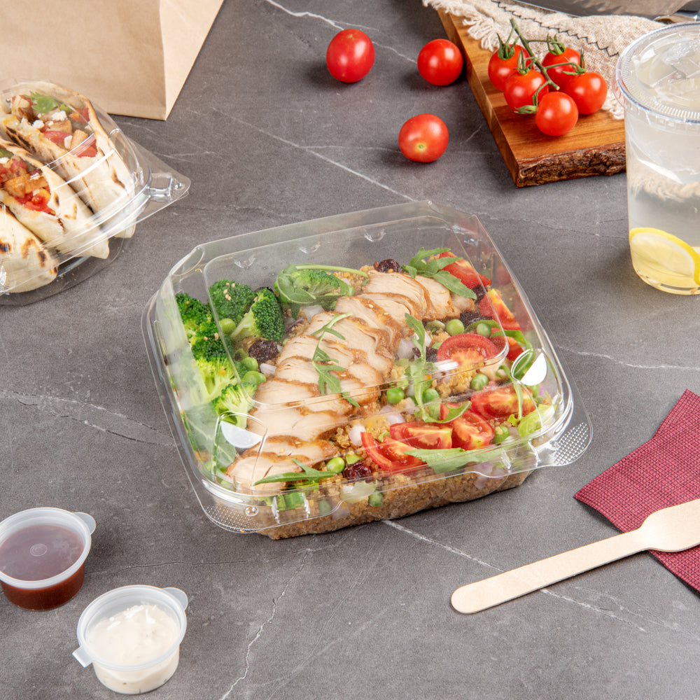 Thermo Tek 39 oz Square Clear Plastic Clamshell Container - Anti-Fog - 7 3/4" x 7 3/4" x 2 1/2" - 100 count box