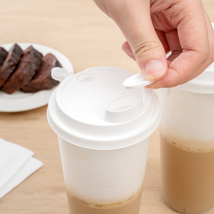 Bev Tek White Plastic 2-in-1 Straw or Sippy Cup Lid - with Two Plugs, Fits 12, 16 and 24 oz - 500 count box