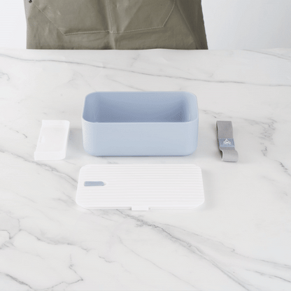 Bento Tek 34 oz Blue Buddha Box Lunch Container - with White Lid - 7 1/2" x 4 3/4" x 2 1/2" - 1 count box