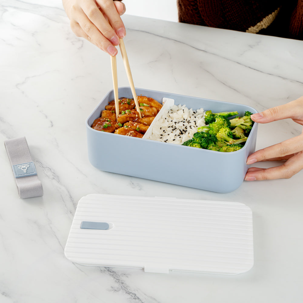 Bento Tek 34 oz Blue Buddha Box Lunch Container - with White Lid - 7 1/2" x 4 3/4" x 2 1/2" - 1 count box