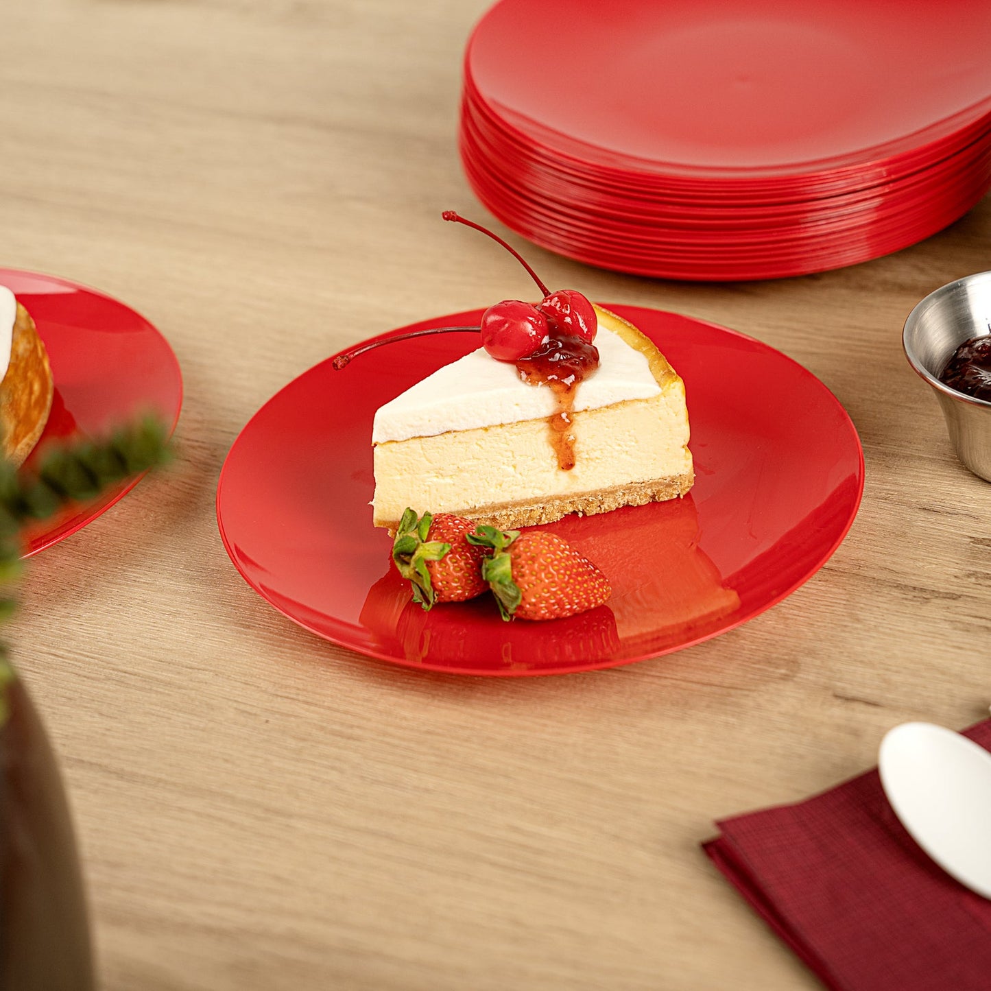Moderna Round Red Plastic Plate - 7 1/2" x 7 1/2" x 1/2" - 40 count box