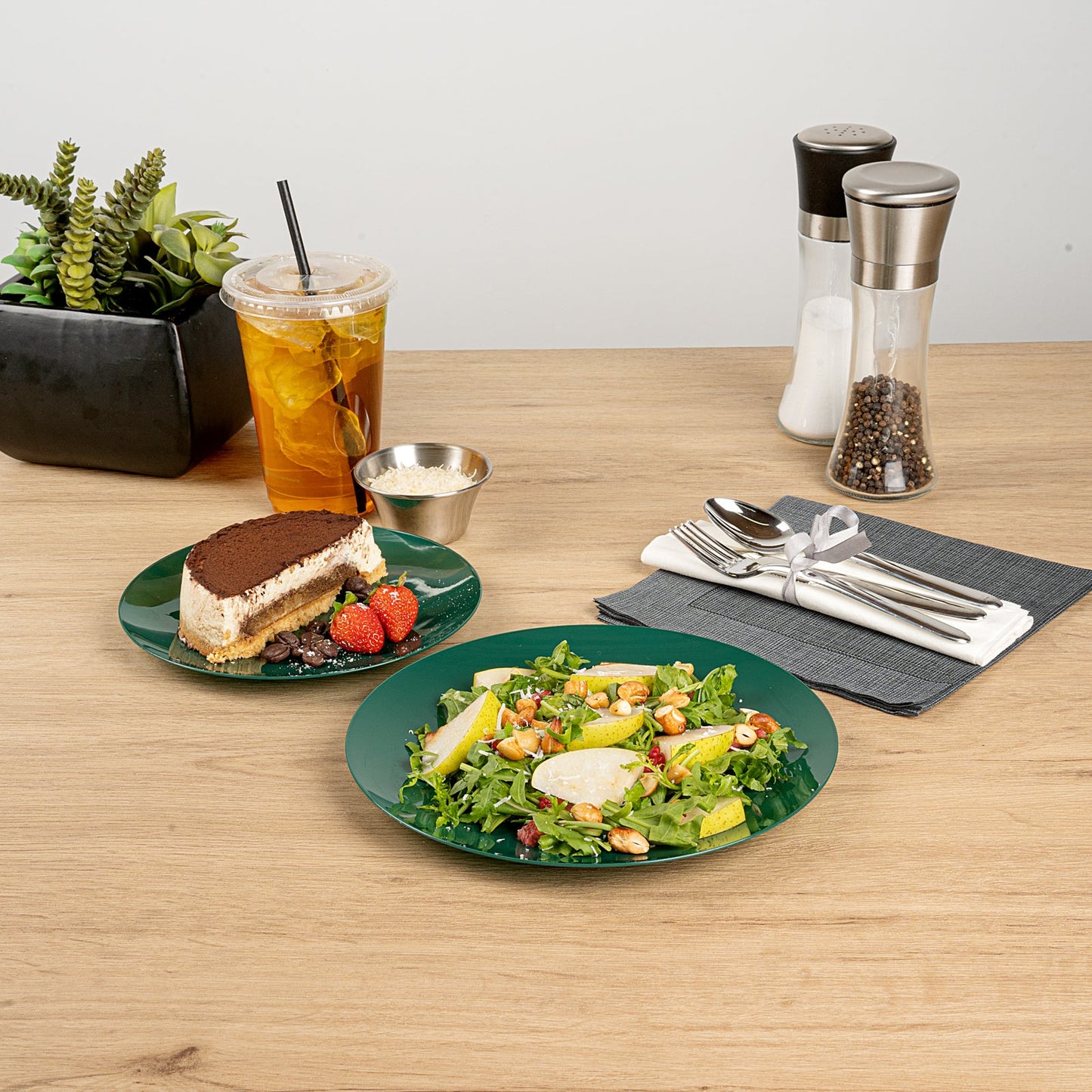 Moderna Round Forest Green Plastic Plate - 9" x 9" x 3/4" - 40 count box