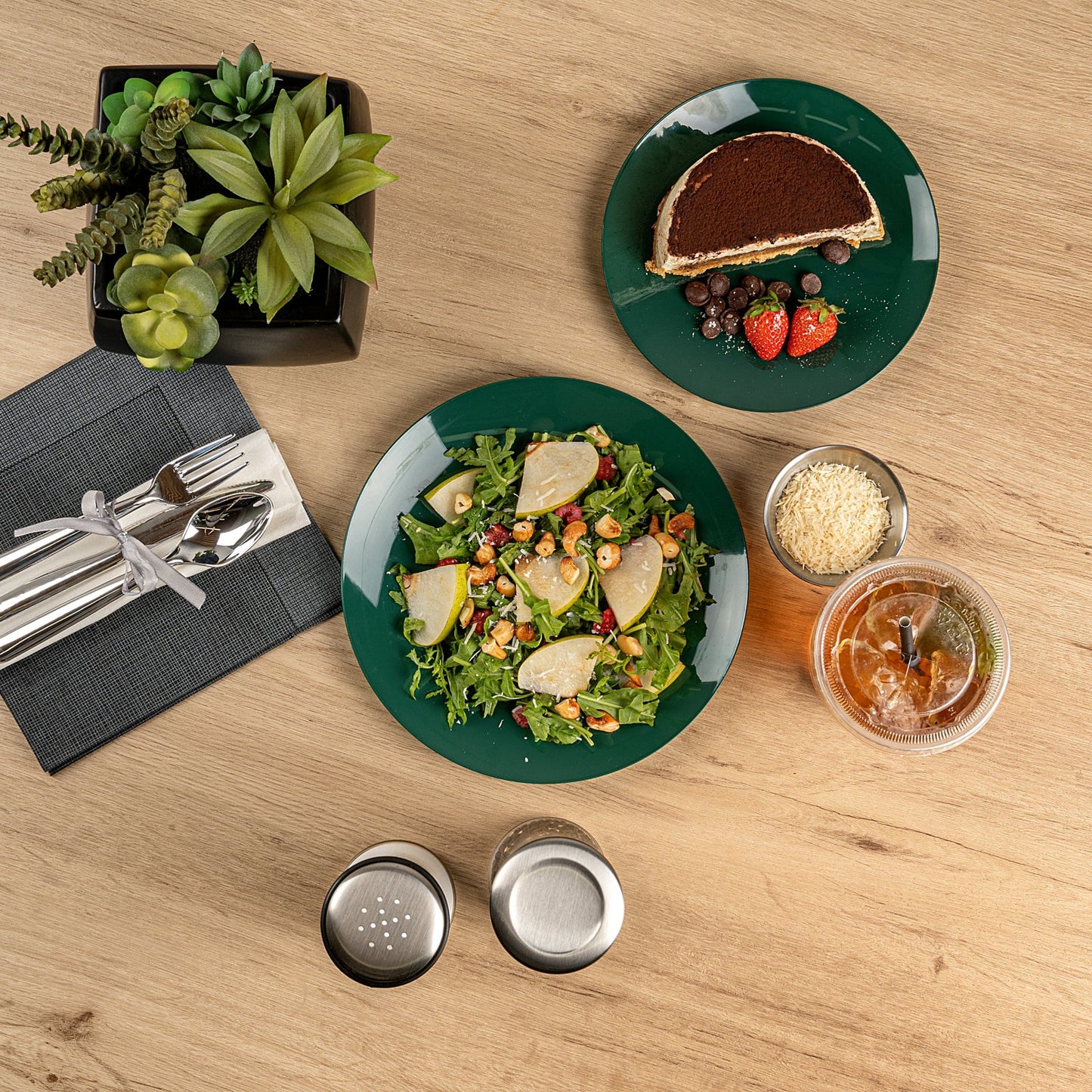 Moderna Round Forest Green Plastic Plate - 9" x 9" x 3/4" - 40 count box